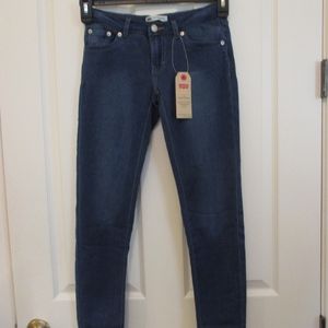 NWT - Levi's 710 Skinny - girl's sz 12 reg. jeans